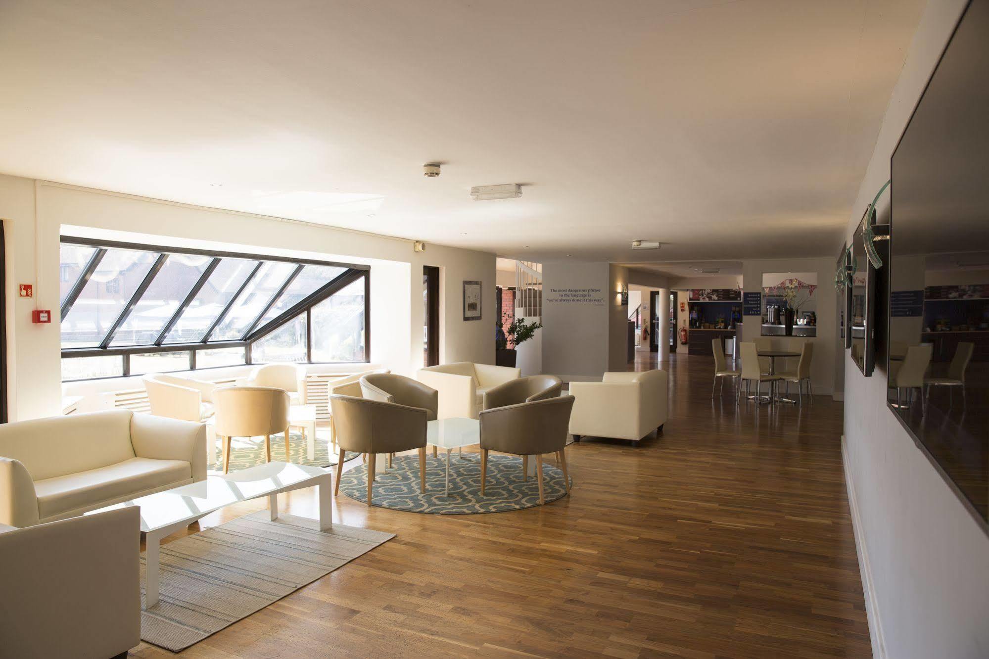 Cim Business Centre Hotel Maidenhead Kültér fotó
